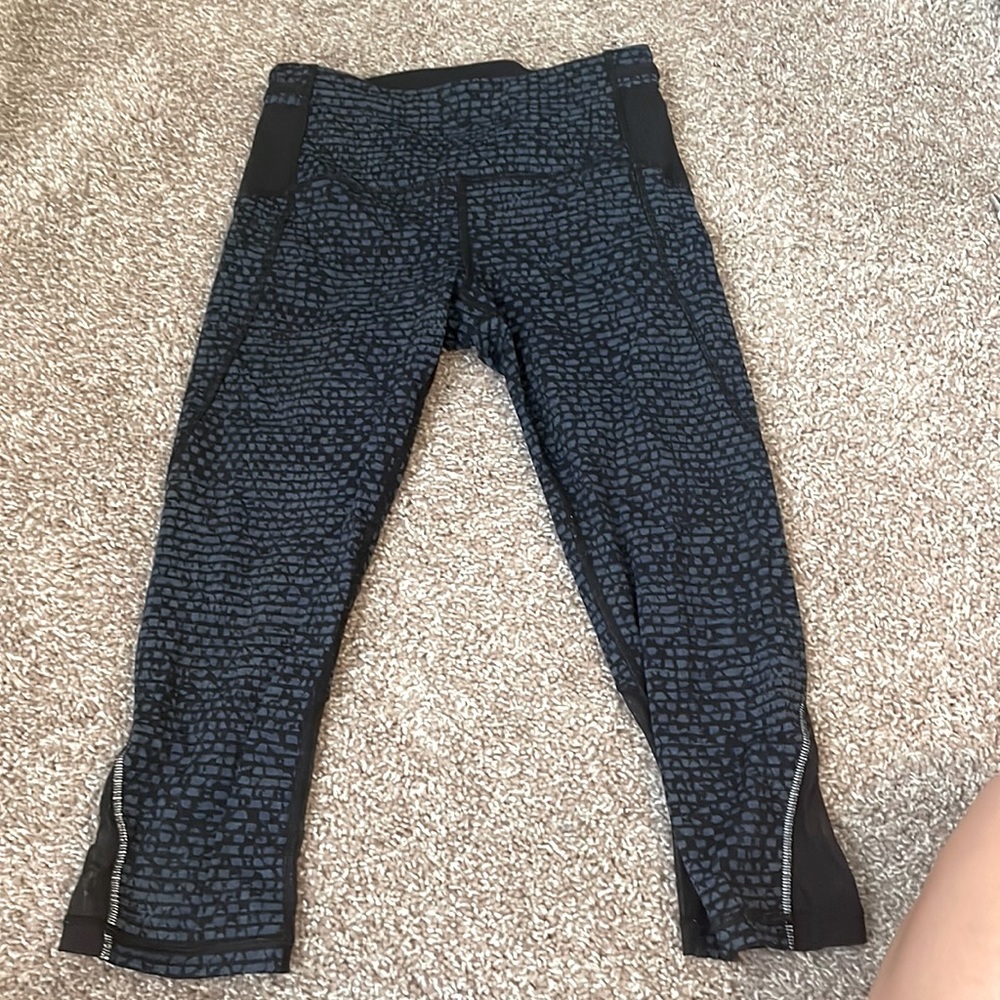 Blue runners leggings
